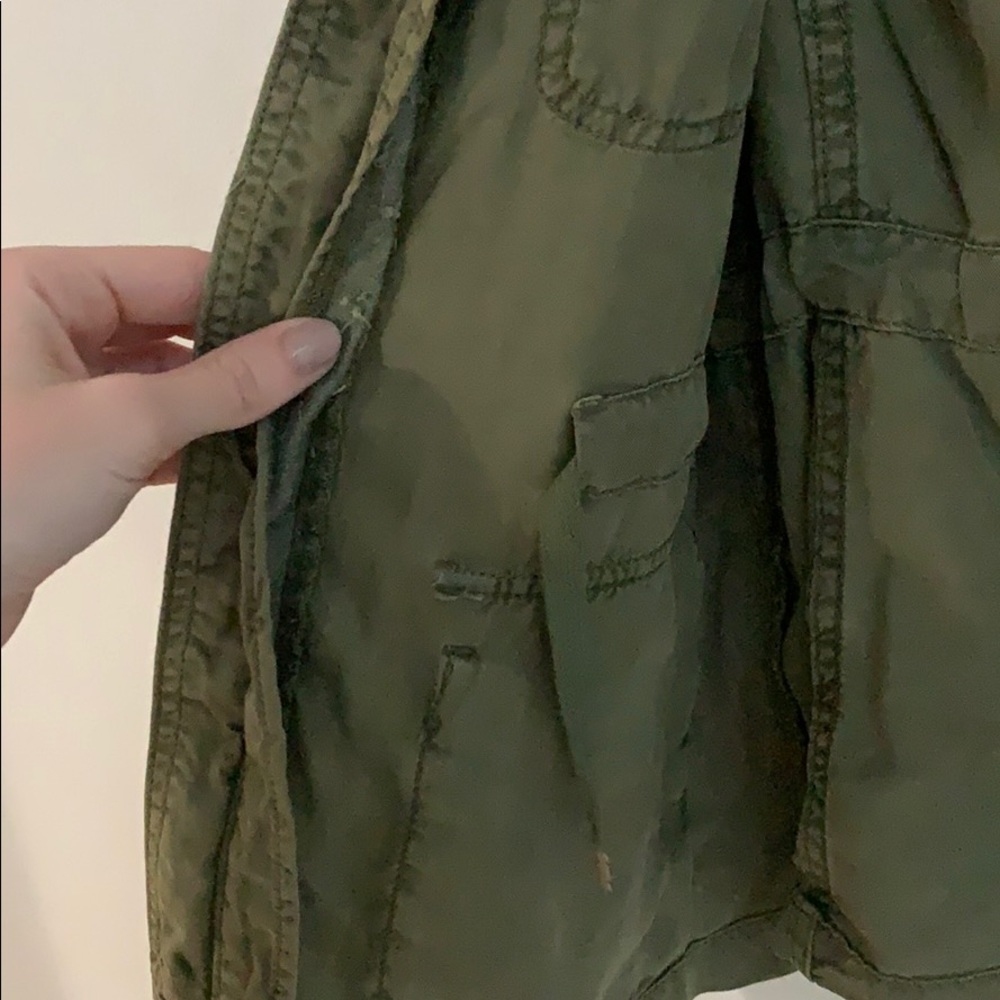 Vest - Picture 4 of 6